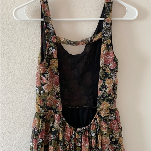 Brandy Melville Floral Dress with Cut out Back - Picture 4 of 5